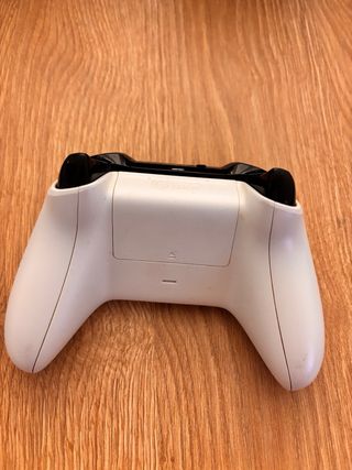 Xbox One S 1TB Blanca + Mando