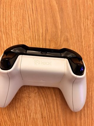 Xbox One S 1TB Blanca + Mando