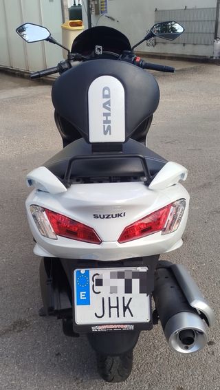 Suzuki Burgman 200 2015 – 35.000 km – Muy cuidada