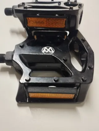 Pedales Monty Negros