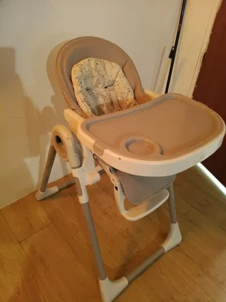 Trona evolutiva marca chico.