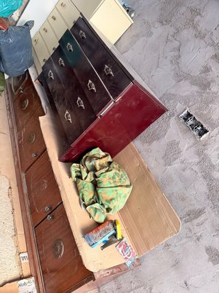 Conjunto de muebles de madera