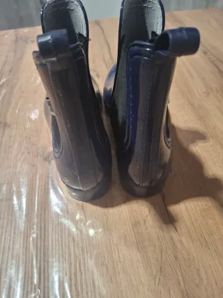 Botas de agua Mustang azul marino casi nuevas