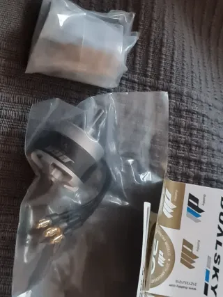 Motor RC Dualsky Eco 2308 C V2 Brushless 1500Kv.