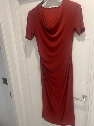 Vestido Zara Rojo Midi