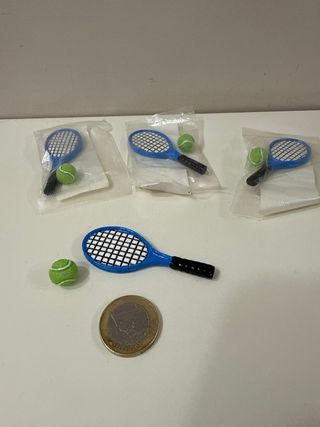 Racchetta da tennis in miniatura con pallina