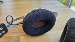 Sennheiser Momentum 2.0 On-Ear Ivory - Marrón