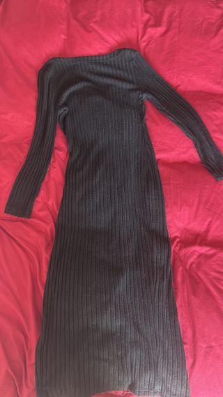 Vestido largo negro de punto con botones