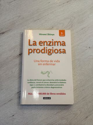 La enzima prodigiosa : una forma de vida sin en...