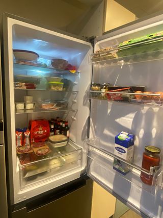 Nevera SAIVOD con congelador