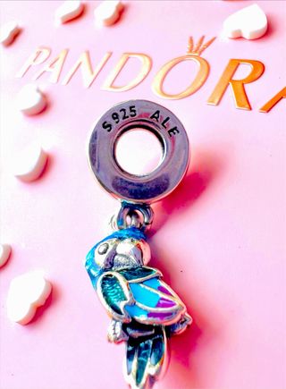 Pandora Charm Loro Azul y Amarillo