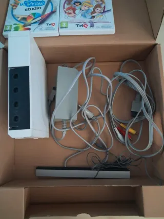 Consola Wii + Juegos y Accesorios