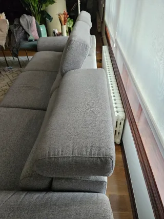 Sofá chaise longue gris con motor