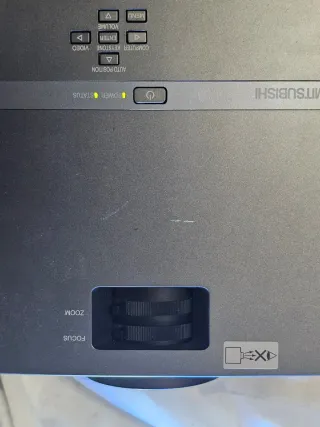 Proyector Mitsubishi XD460U Gris