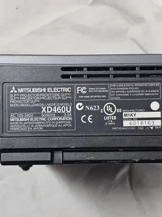Proyector Mitsubishi XD460U Gris