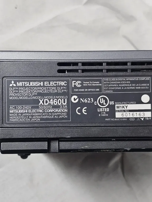 Proyector Mitsubishi XD460U Gris