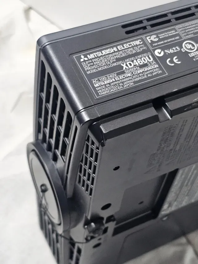 Proyector Mitsubishi XD460U Gris