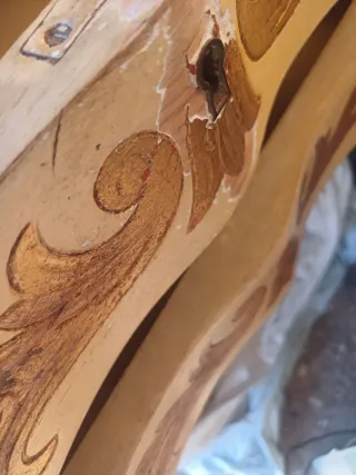 Sinfonier antiguo madera beige y dorado