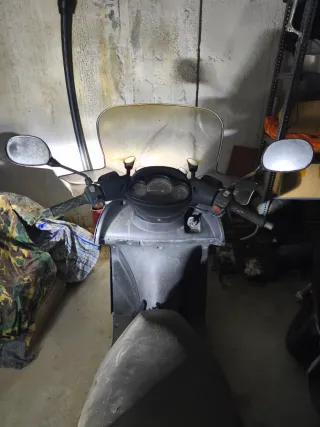 Yamaha Majesty 125 - No arranca hay recambios