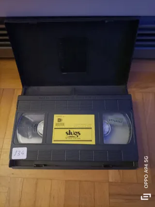 Película VHS Slugs Muerte Viscosa Terror