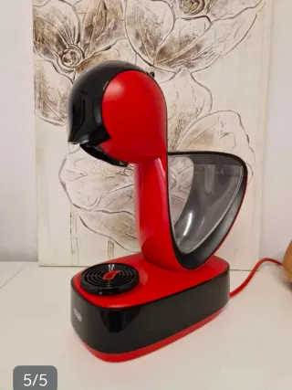 Cafetera Dolce Gusto Roja