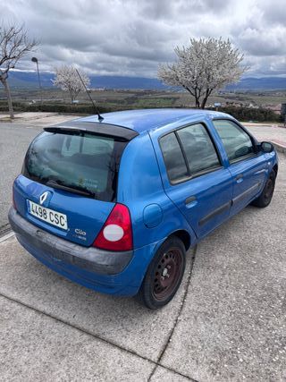 Renault Clio 2004