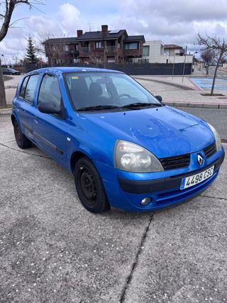 Renault Clio 2004