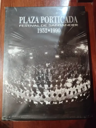 Libro "Plaza porticada. Festival de Santander