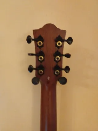 Guitarra Acústica de viaje, Guild Traveller