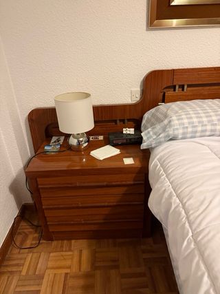 Dormitorio completo madera oscura