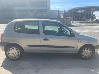 Renault Clio 2000