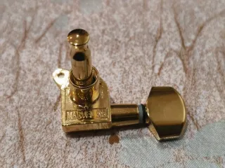 Clavijero Jackson L6 Dorado