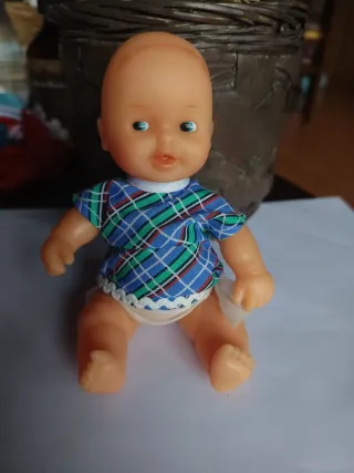 Muñeca Barriguitas y 2 conjuntos