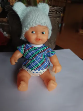 Muñeca Barriguitas y 2 conjuntos