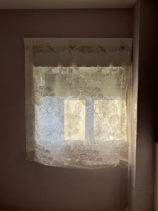 Estore floral blanco Cortinaje Ruiz