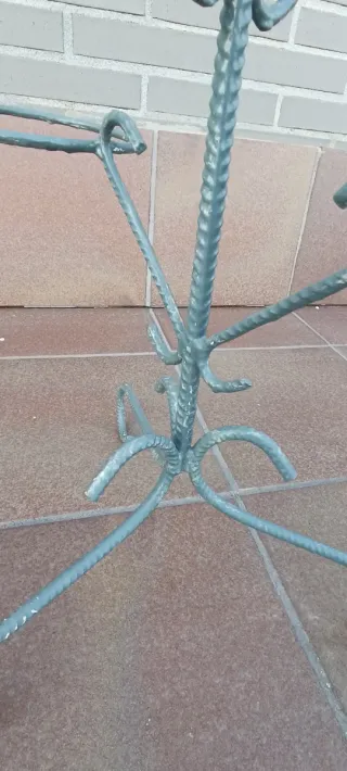 Soporte Metálico para Tiestos Gris