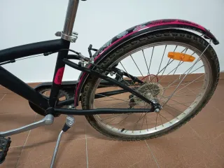 Bicicleta niña BTWIN negra y rosa