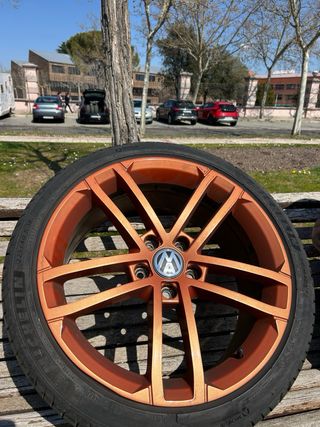 Llantas 18 con Goma Michelin Seminueva