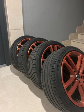 Llantas 18 con Goma Michelin Seminueva