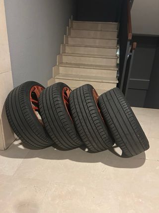 Llantas 18 con Goma Michelin Seminueva