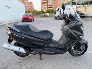 Suzuki Burgman 125 Negra