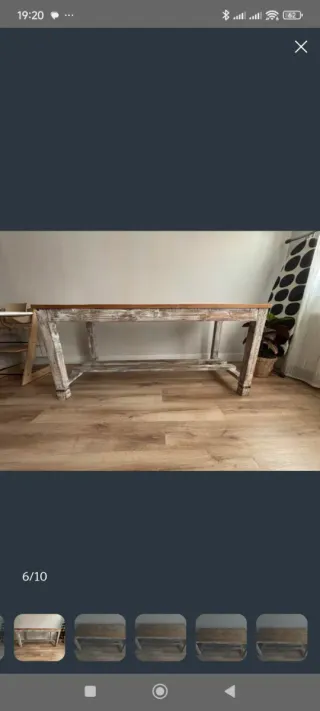 Mesa de comedor de madera rústica