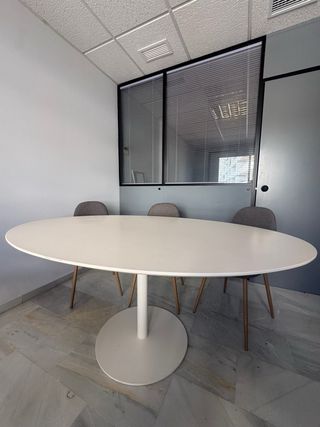 Mesa ovalada blanca 170x110