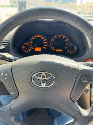 Toyota Avensis 2004