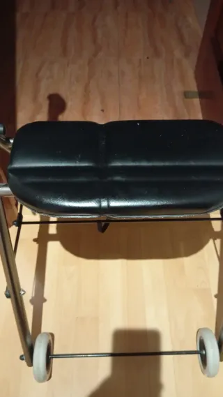 Andador Plegable con Ruedas