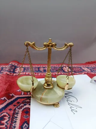 Balanza Decorativa Latón y Ónix