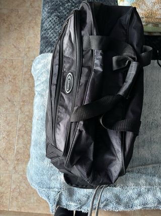 Bolsa de viaje con ruedas y tirador