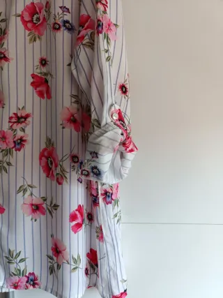 Blusa Stradivarius flores rayas