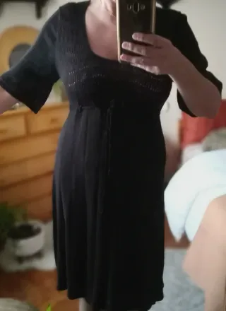 Vestido negro de punto