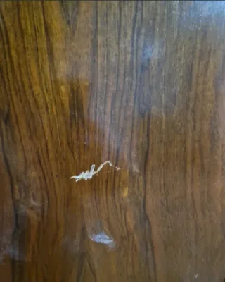 Armario antiguo de madera